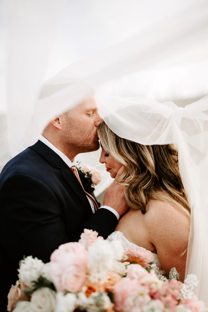 Tucson Wedding Photographer - Stardance Wedding - Tucson Arizona Wedding Photography - Kristin Bendigo Photography