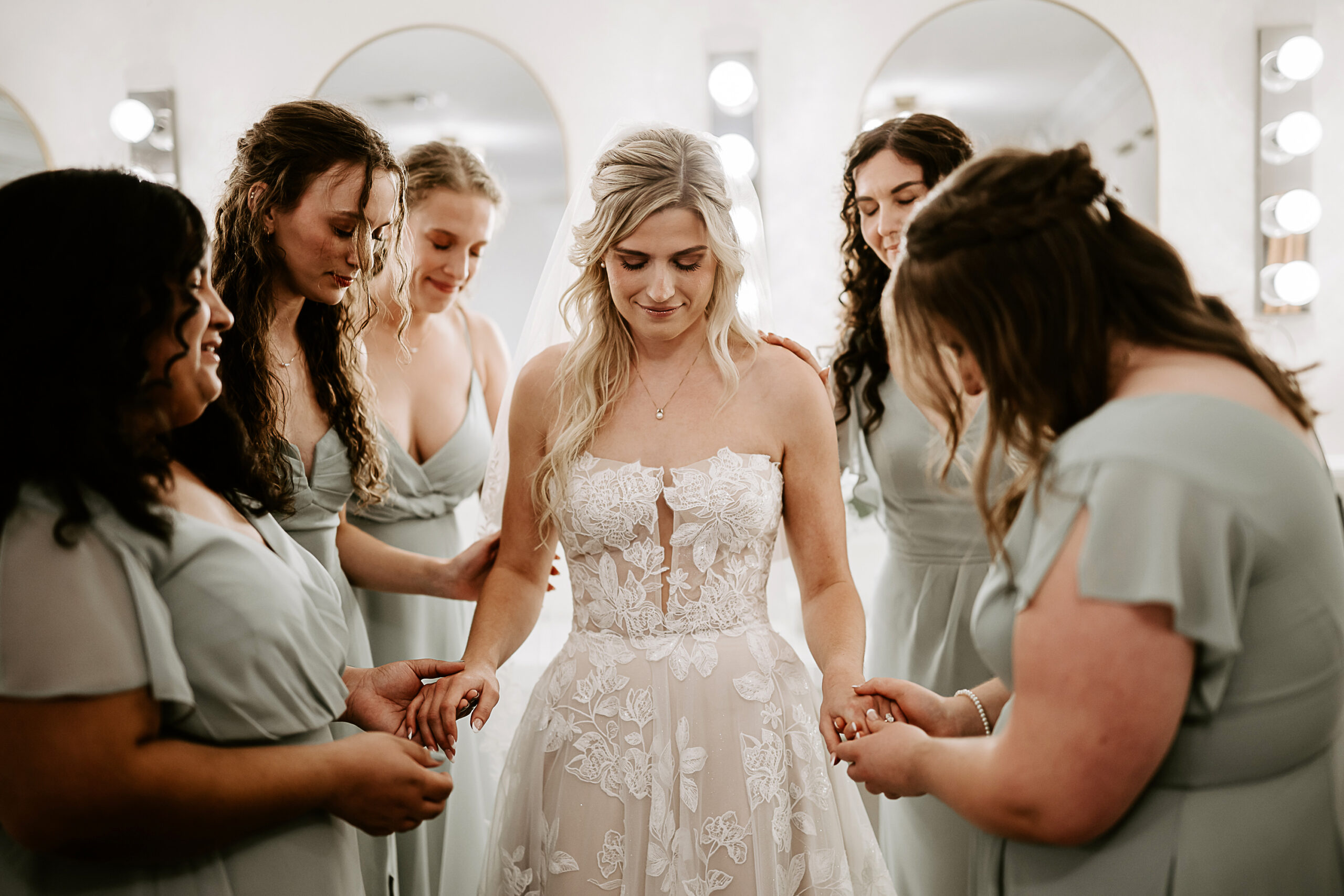 Phoenix Wedding Photographer - Lindsay Grove - Phoenix Arizona Wedding Photography - Kristin Bendigo Photography